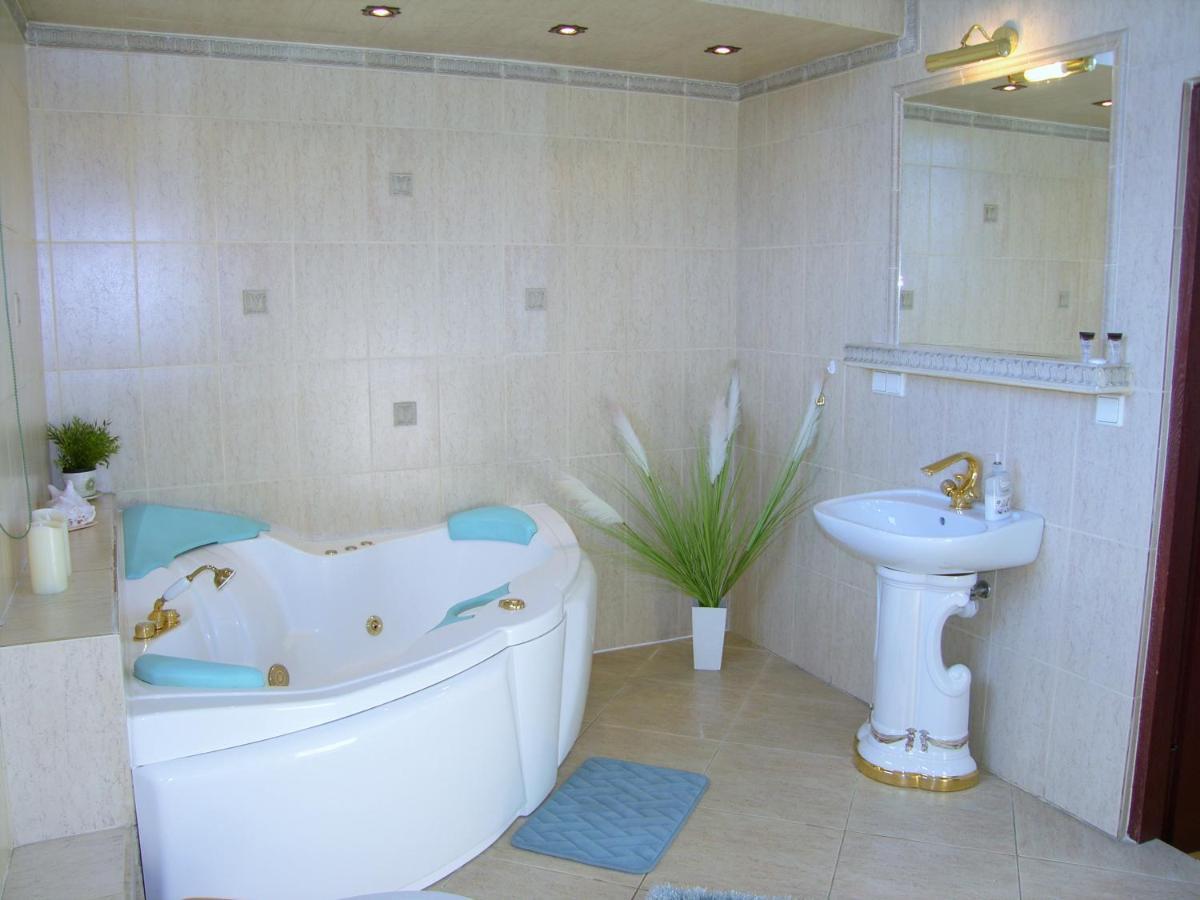Kaliny Apartamenty Wanny Z Hydromasazem Chorzów Exteriér fotografie