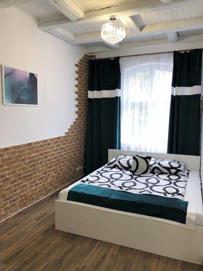 Kaliny Apartamenty Wanny Z Hydromasazem Chorzów Exteriér fotografie
