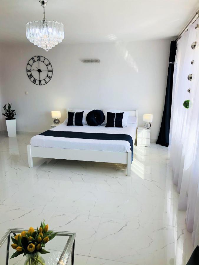 Kaliny Apartamenty Wanny Z Hydromasazem Chorzów Exteriér fotografie