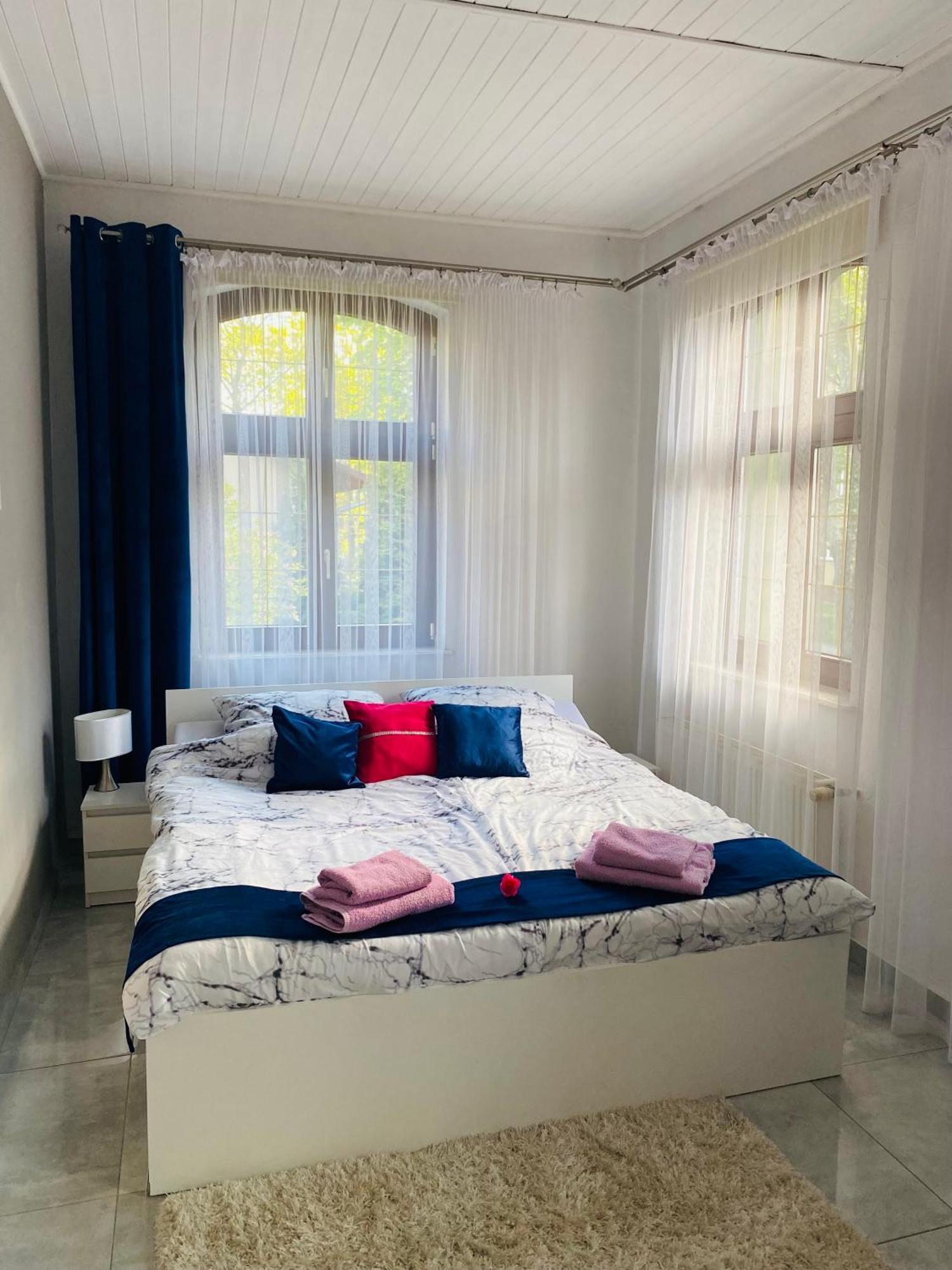 Kaliny Apartamenty Wanny Z Hydromasazem Chorzów Exteriér fotografie